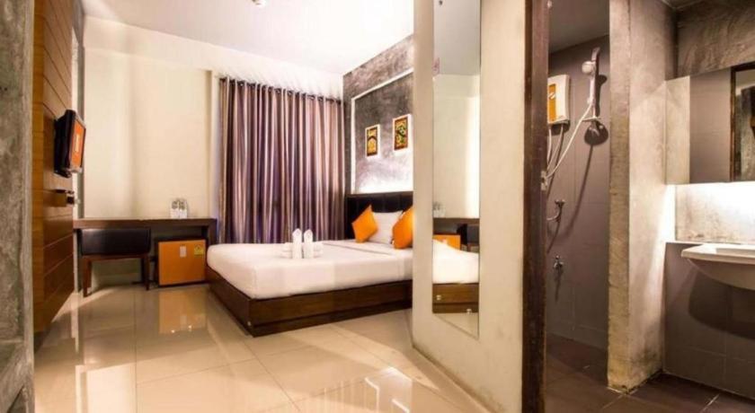 B2 Thippanate Boutique & Budget Hotel Τσιάνγκ Μάι Εξωτερικό φωτογραφία