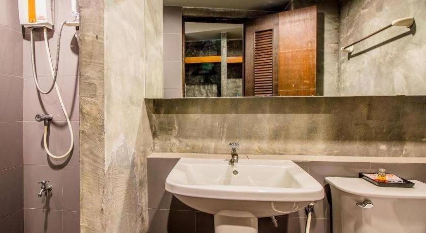 B2 Thippanate Boutique & Budget Hotel Τσιάνγκ Μάι Εξωτερικό φωτογραφία